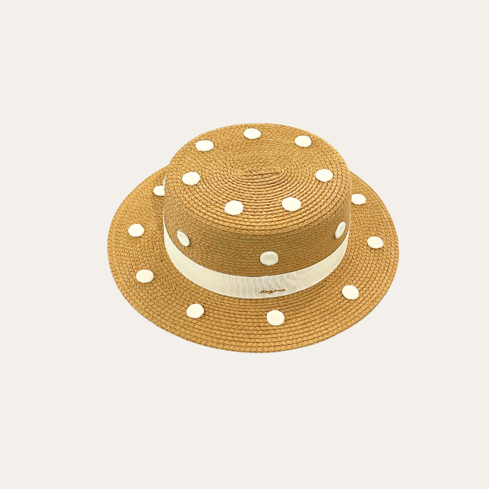 Mia Chapeau